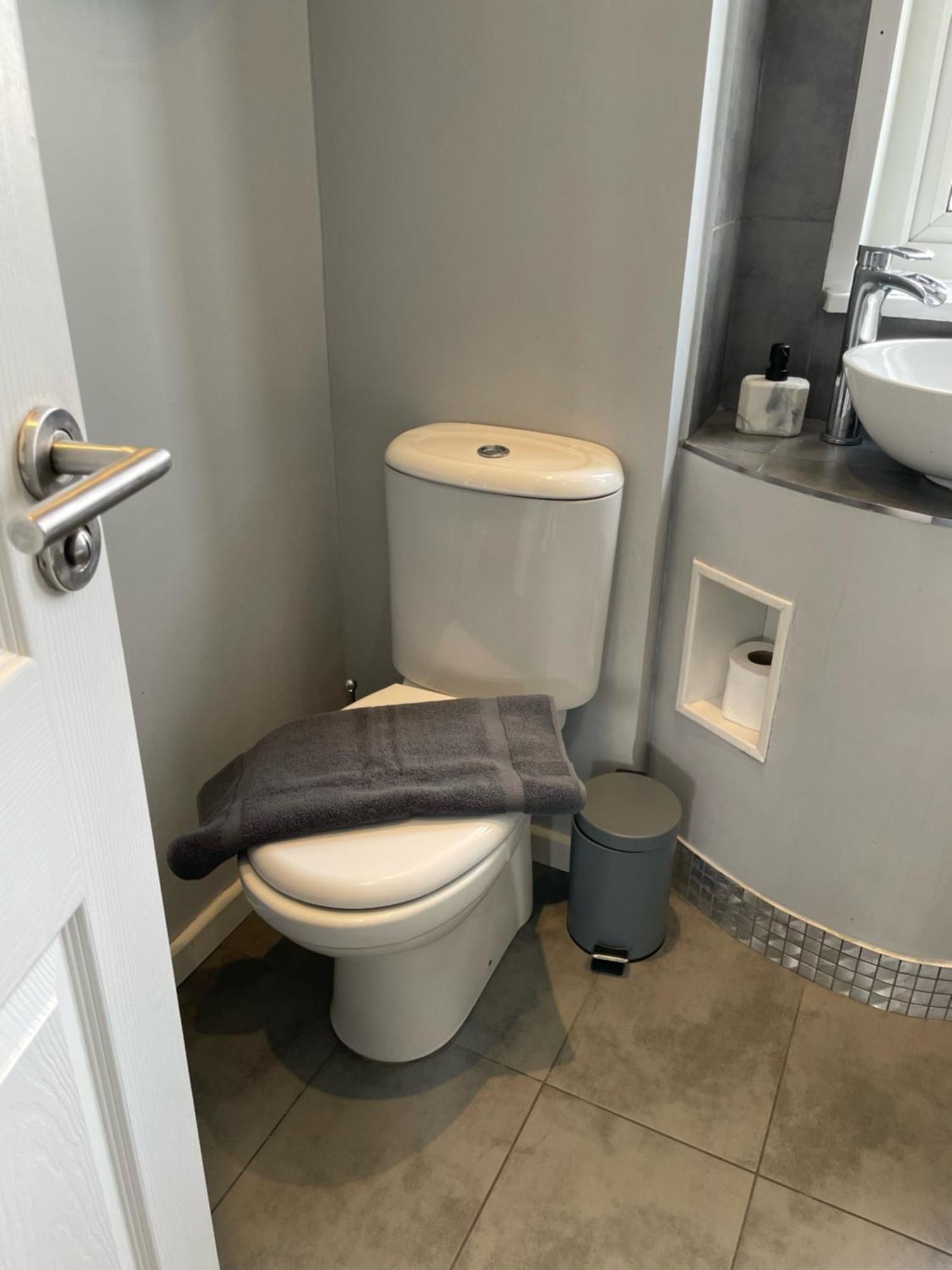 Top Floor 1 Bedroom Apartment With Views Over 런던 외부 사진