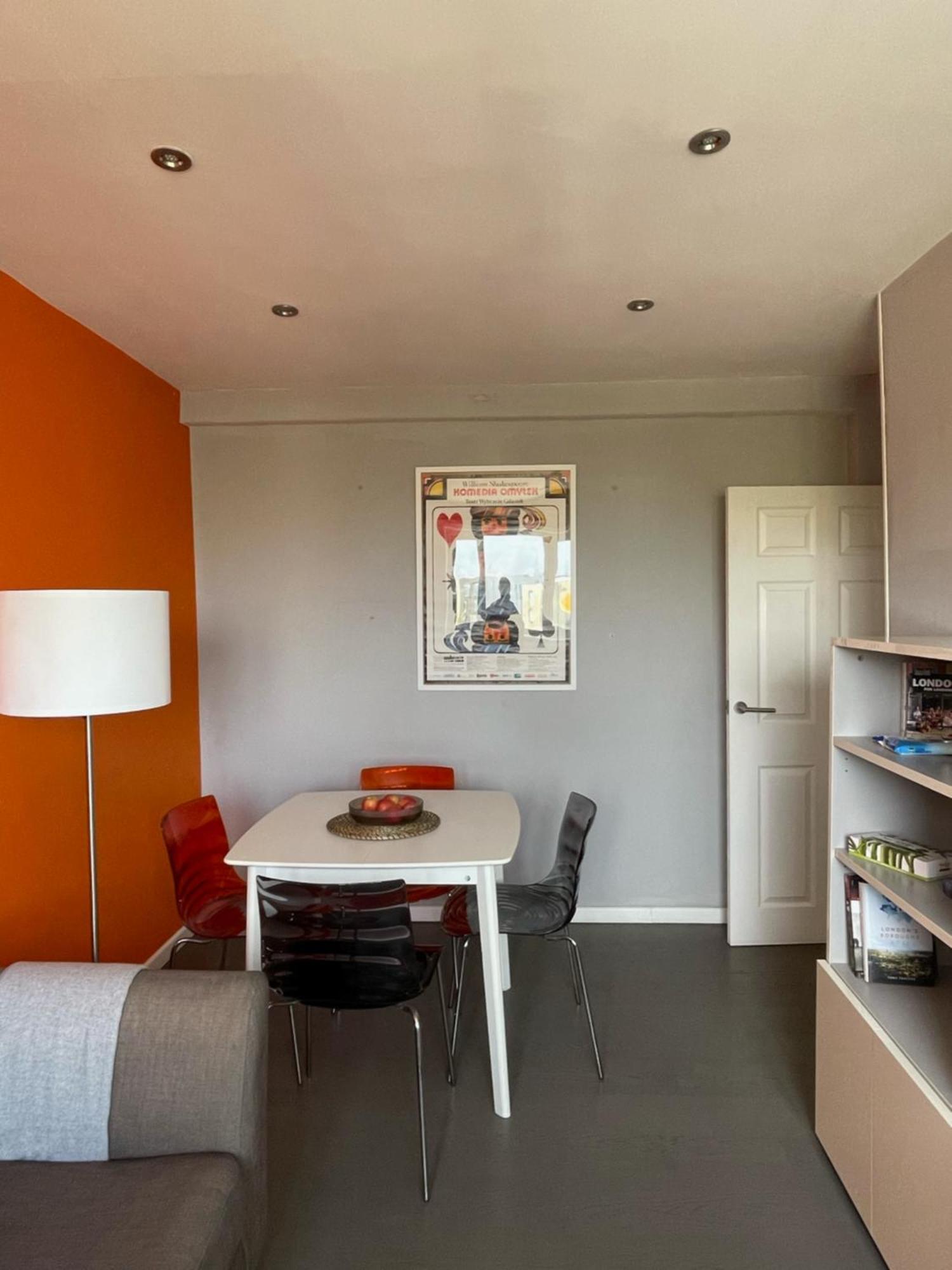 Top Floor 1 Bedroom Apartment With Views Over 런던 외부 사진